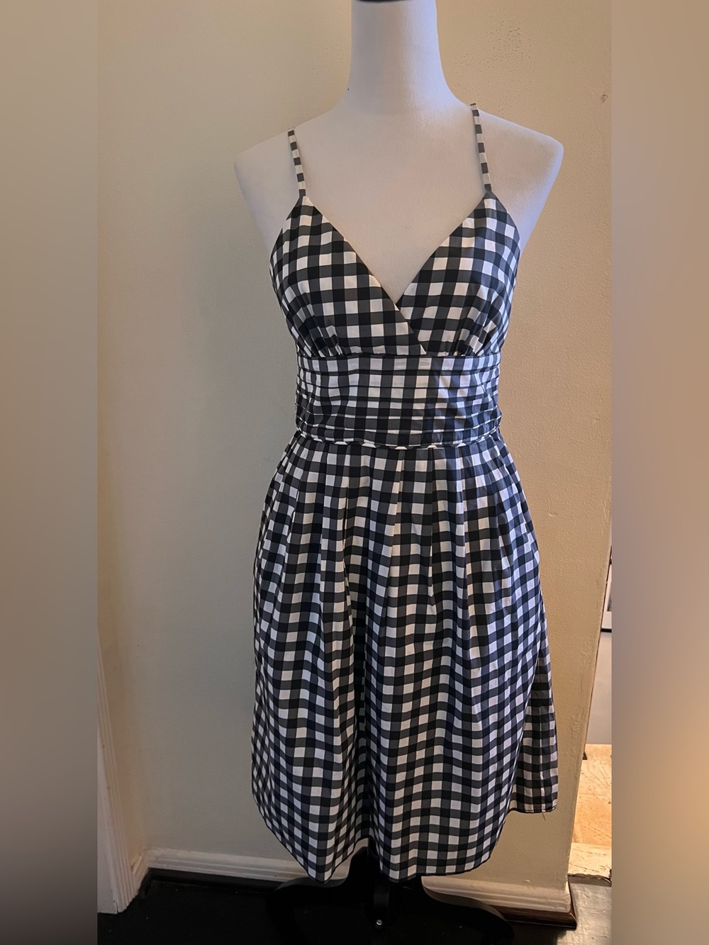 Banana Republic Sundress. Size 4. Black & white gingham. Great condition